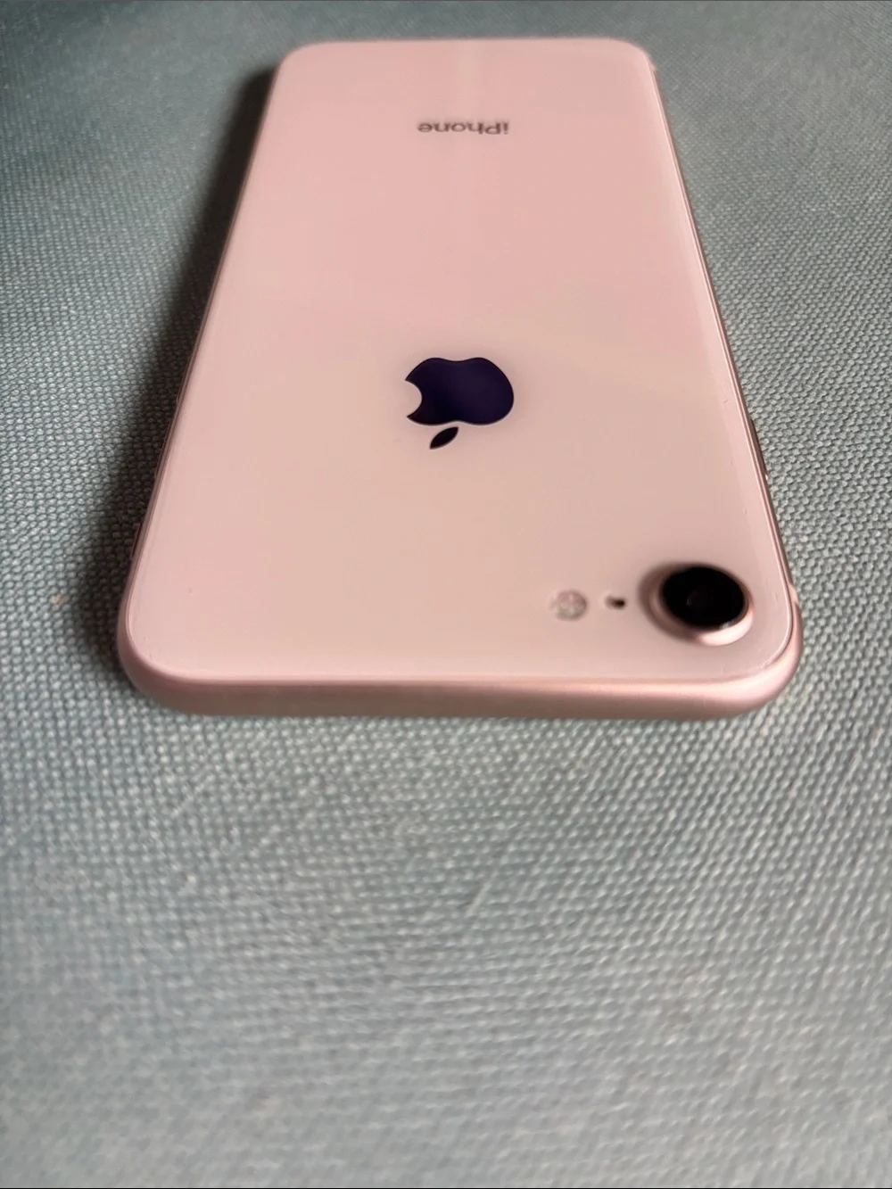 Apple iPhone 8 Rose Gold ****FOR PARTS ONLY****